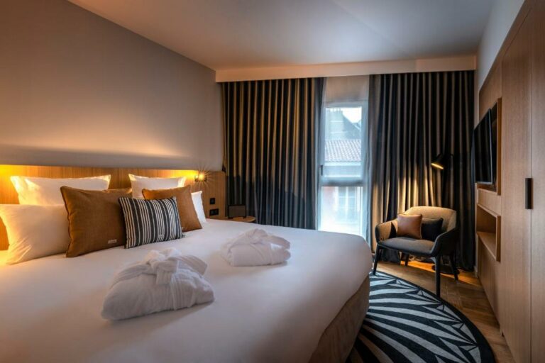 Одна или несколько кроватей в отеле Villa KOEGUI Bayonne