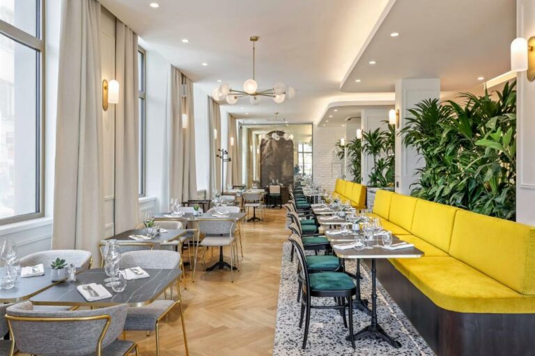 Ресторан или другое место, где можно поесть в Hotel des Vosges BW Premier Collection