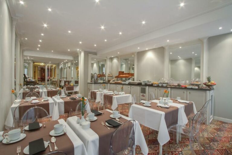 Restaurant ou autre lieu de restauration dans l’établissement Grand Hotel de l’Opera – BW Premier Collection