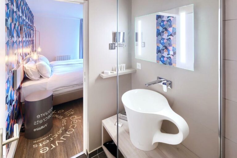 Bathroom in m3 Hotel & Residence Ferney Geneva Airport