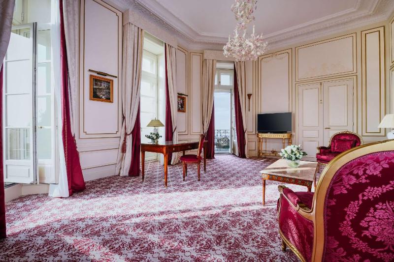 Salle de bains dans l'établissement Hôtel du Palais Biarritz