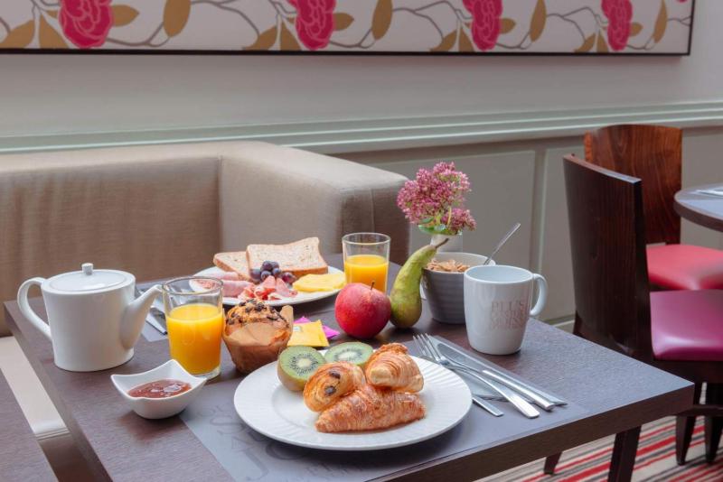 Options de petit-déjeuner proposées aux clients de l'établissement Hotel Paris Boulogne