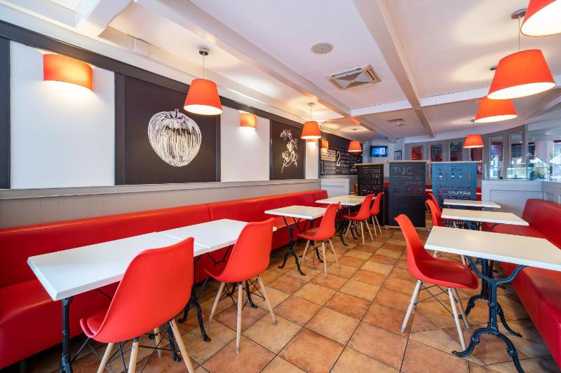 Restaurant ou autre lieu de restauration dans l'établissement B&B HOTEL Calais Terminal Cité Europe 3 étoiles