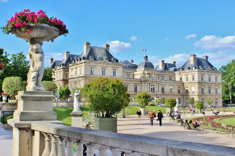 I migliori hotel del Jardin du Luxembourg Vicino al parco del cielo blu