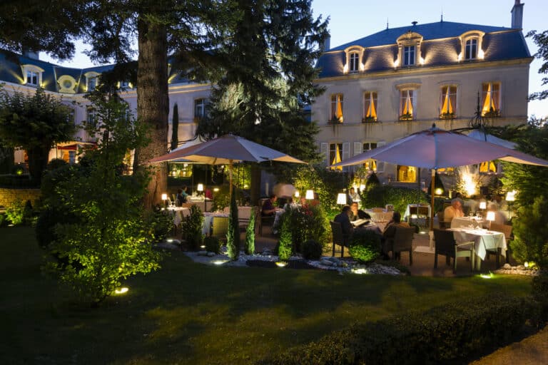 Burgundy hotel with gourmet restaurant