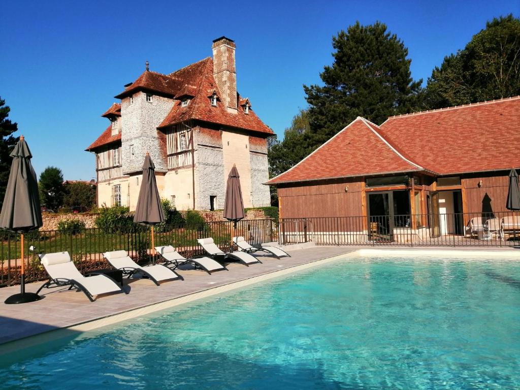 Hotels with swimming pool in Deauville and Trouville - our selection