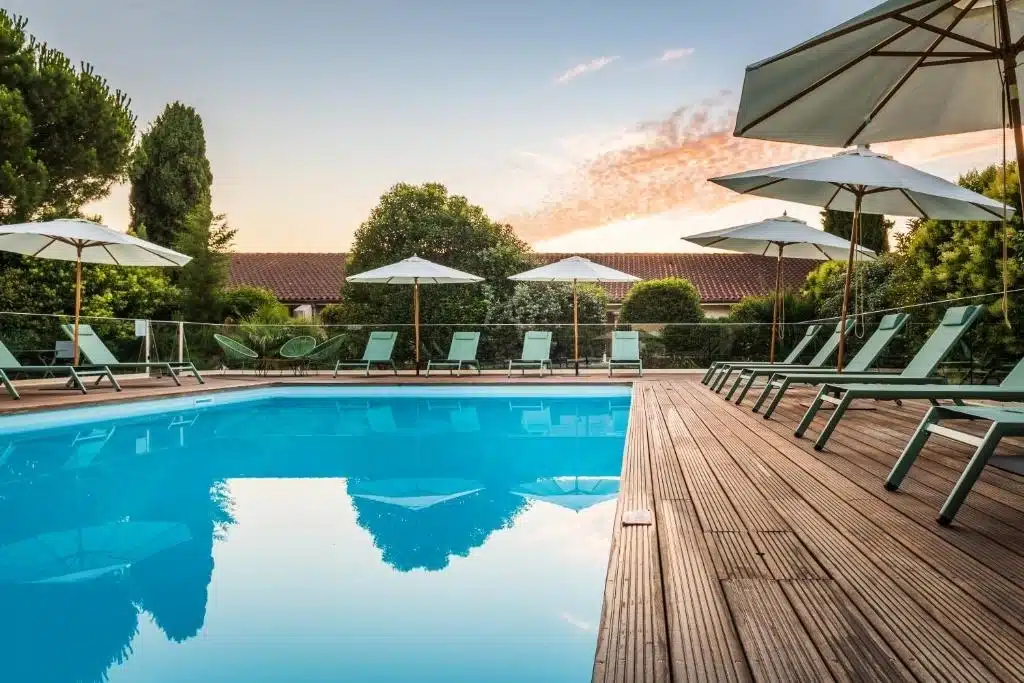 Prenota il tuo hotel con piscina a Tolosa e dintorni