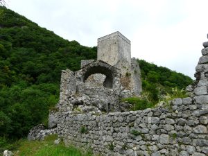 château des comtes de Comminges de Bramevaque château fort français