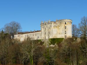 ch&acirc;teau de La Chapelle-Faucher ch&acirc;teau fort fran&ccedil;ais situ&eacute; &agrave; La Chapelle-Faucher